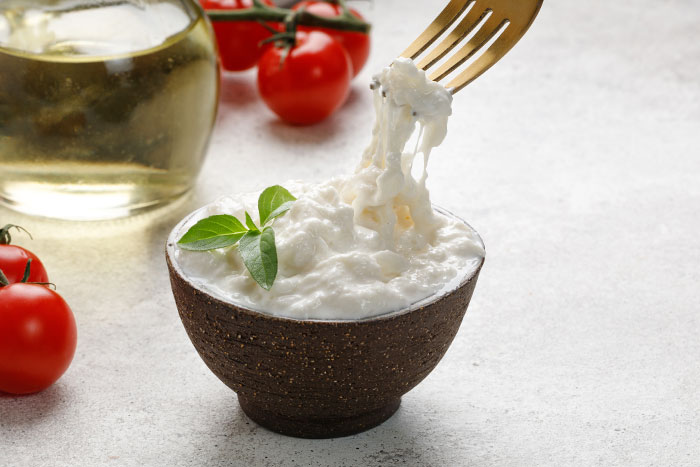Stracciatella di latte di bufala Stracciatella di latte di bufala